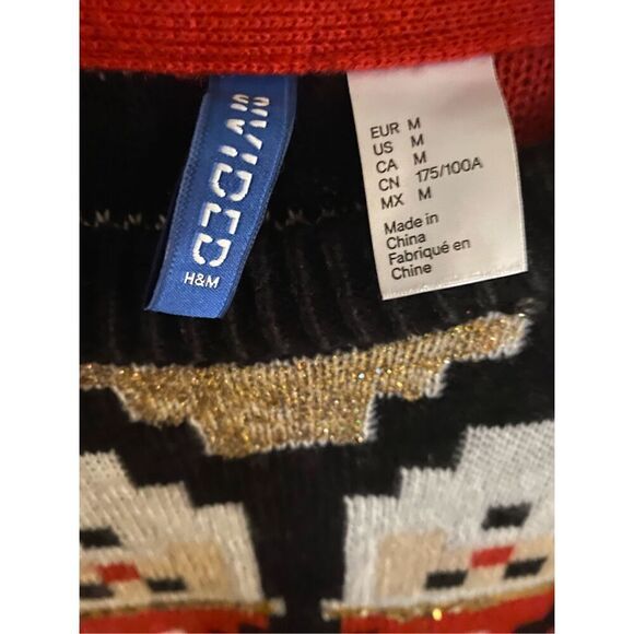 H&M unisex Christmas, Santa face Pixel sweater size medium  - Picture 4 of 4